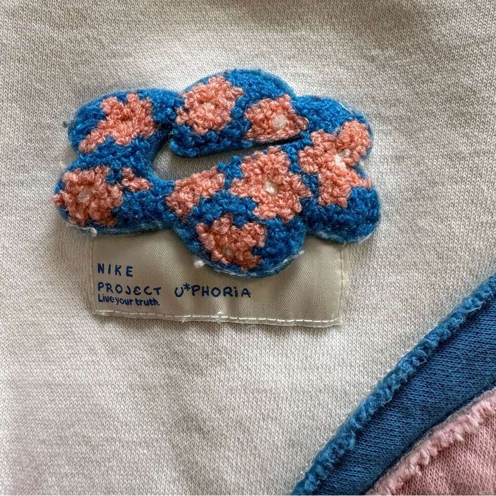 Nike Sportswear Project Uphoria Fleece Hoodie Sail Color Floral Patches - Picture 5 of 14